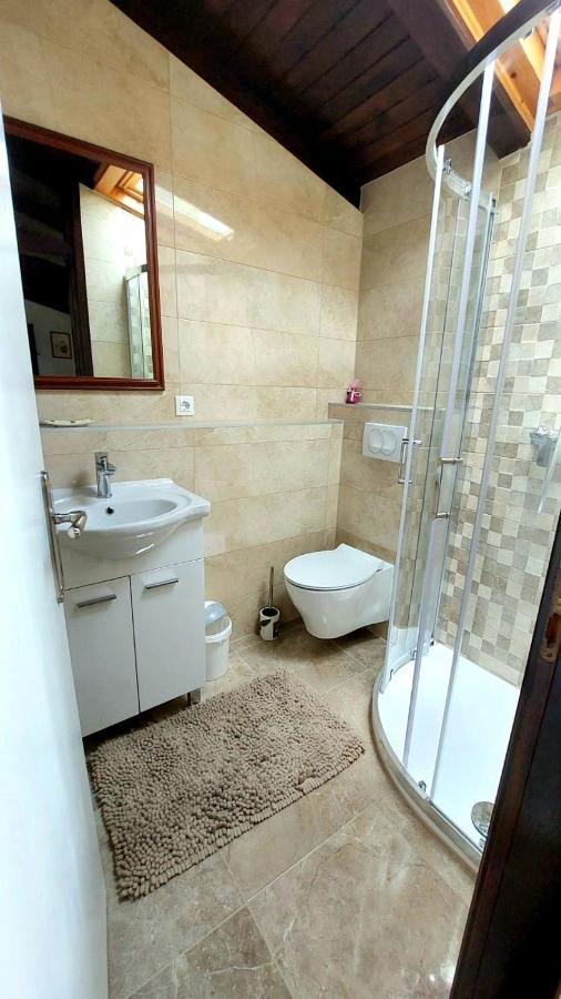 Apartments Karmen Funtana Kültér fotó